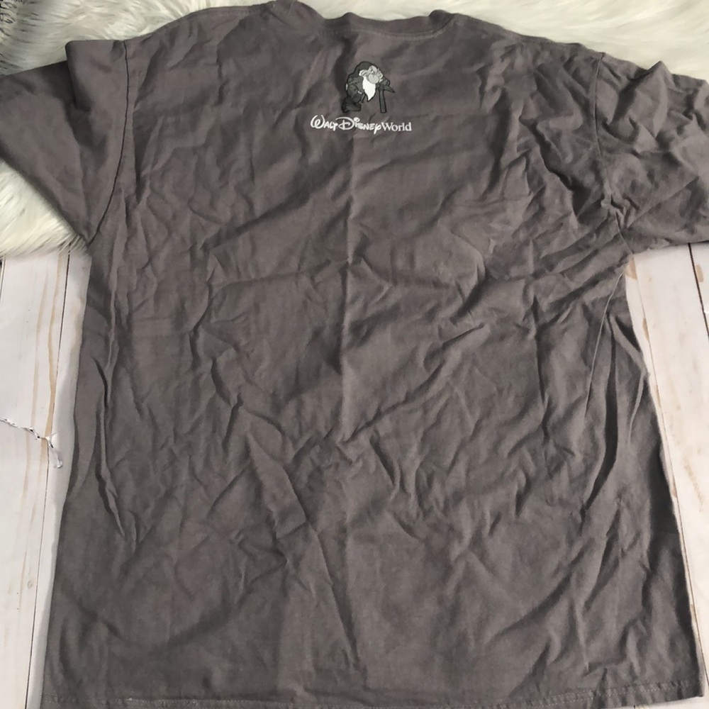 Disney Grumpy tee size L - Picture 3 of 5